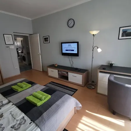 Smart Szallas Apartman Miskolc Exterior photo